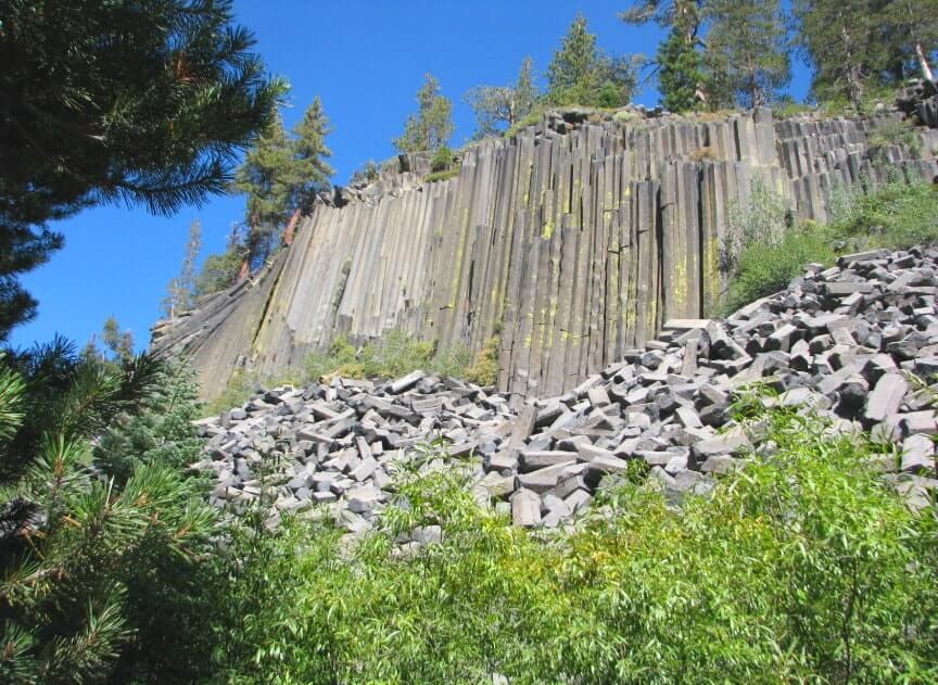 Devils-Postpile-National-Monument-eastern-sierra-attractions-California-min.jpg
