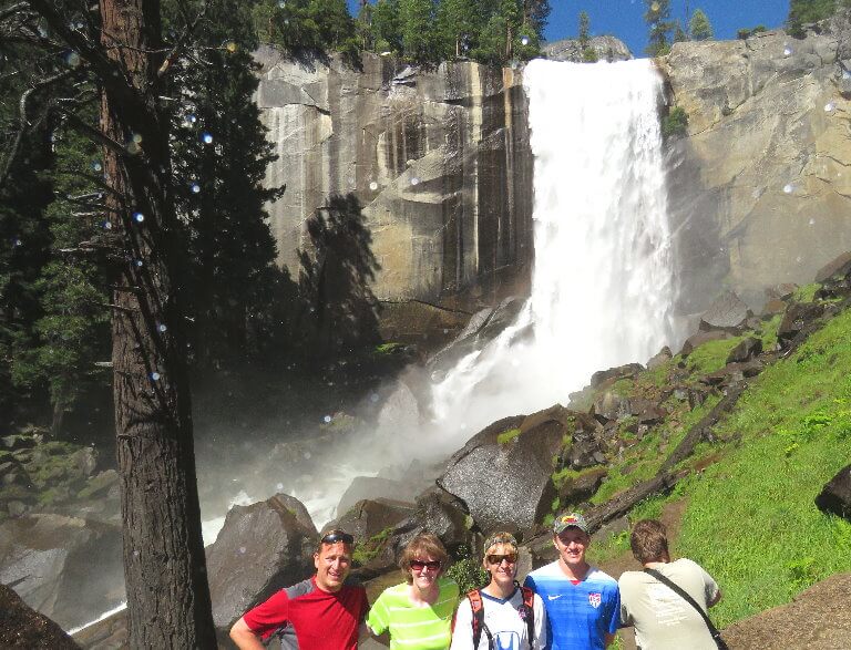 best_waterfall_trails_in_yosemite_national_park_vernal_falls_hike.jpg