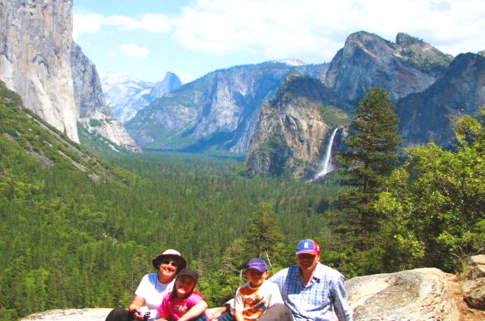 family_travel_guide_to_yosemite_park_and_hotels.jpg
