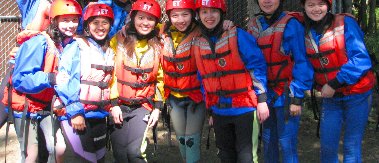 group_rafting_guided_tours_river_rafting_california_adventures.jpg