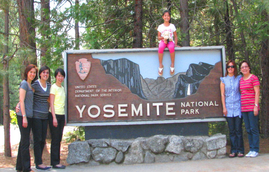 yosemite_small_group_tour_family_trip.jpg