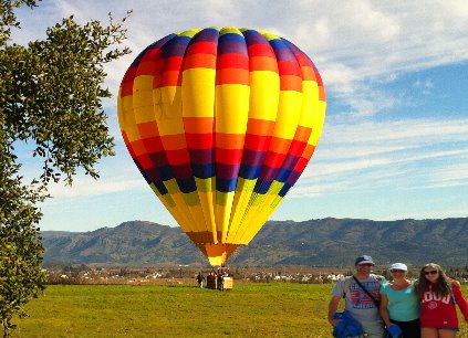 hot-air-balloon-flight-over-naap-valley-wineries-champgne-brunch.jpg